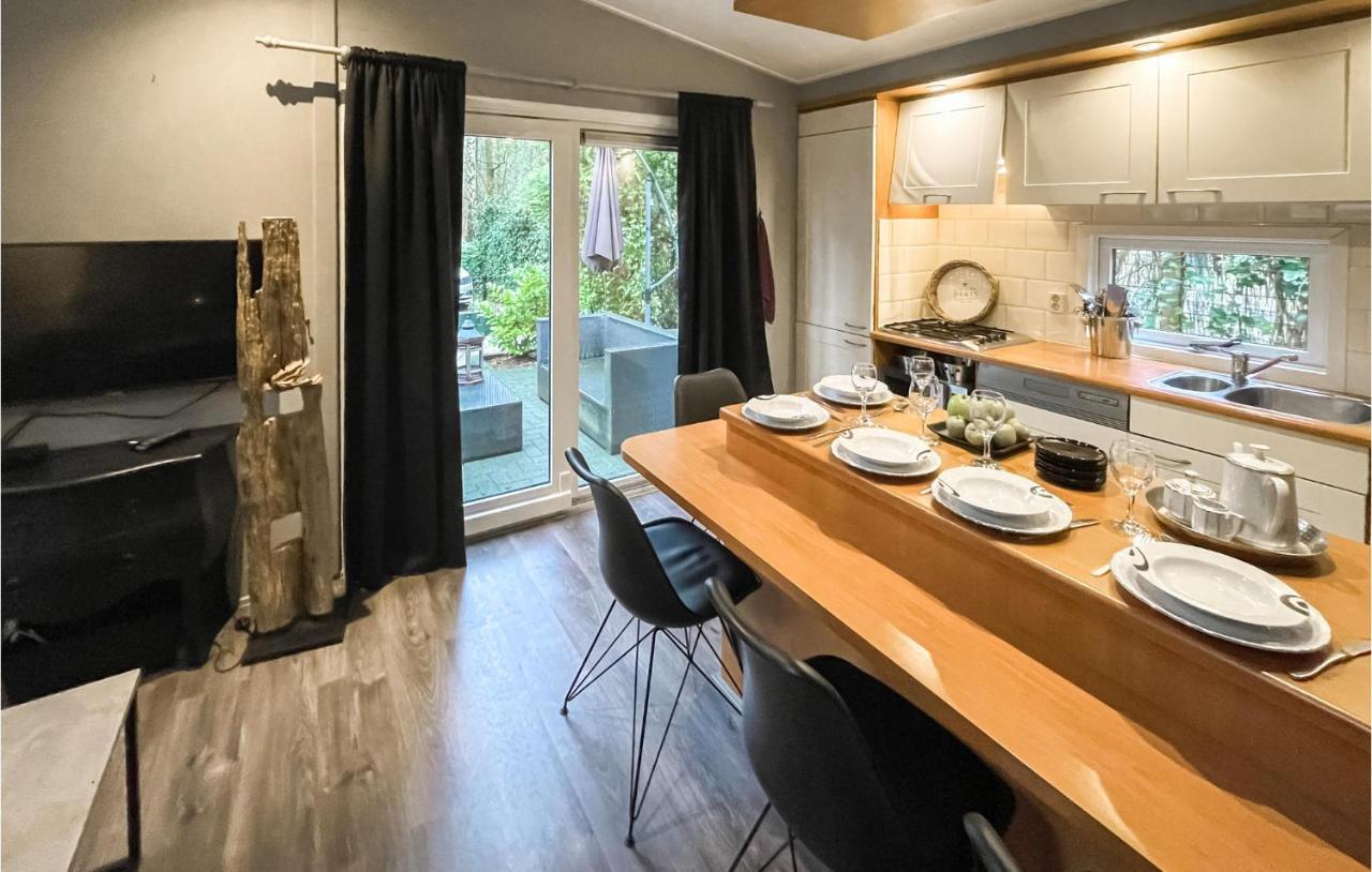 Awesome Home In Emst With Kitchen Екстериор снимка